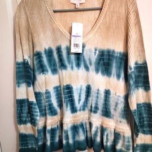 Womans long sleeve sweater. NWT